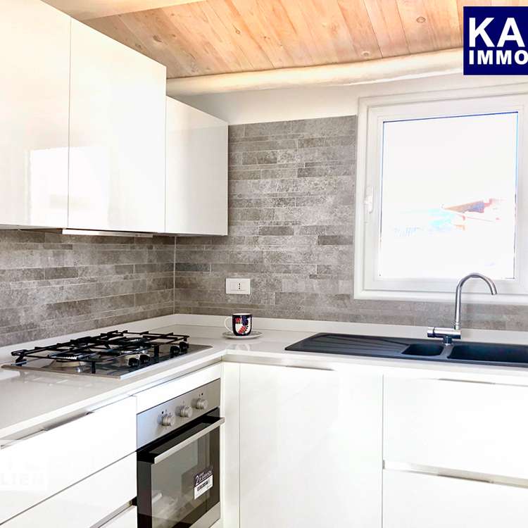 Küche (Musterwohnung)