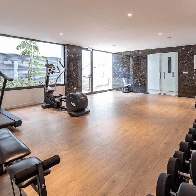 Square fitnessraum
