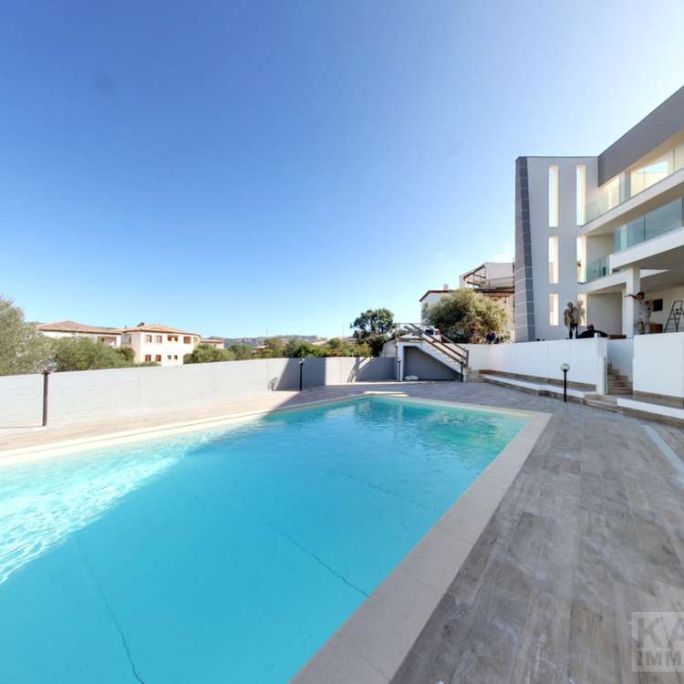 Square immobilien sardinien pool
