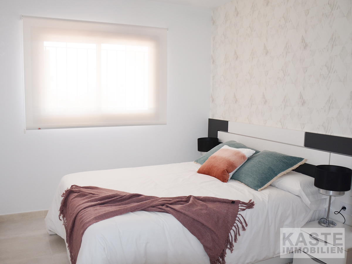 Ferien-Appartement am Strand! Zwei Schlafzimmer und | Kaste Immobilien