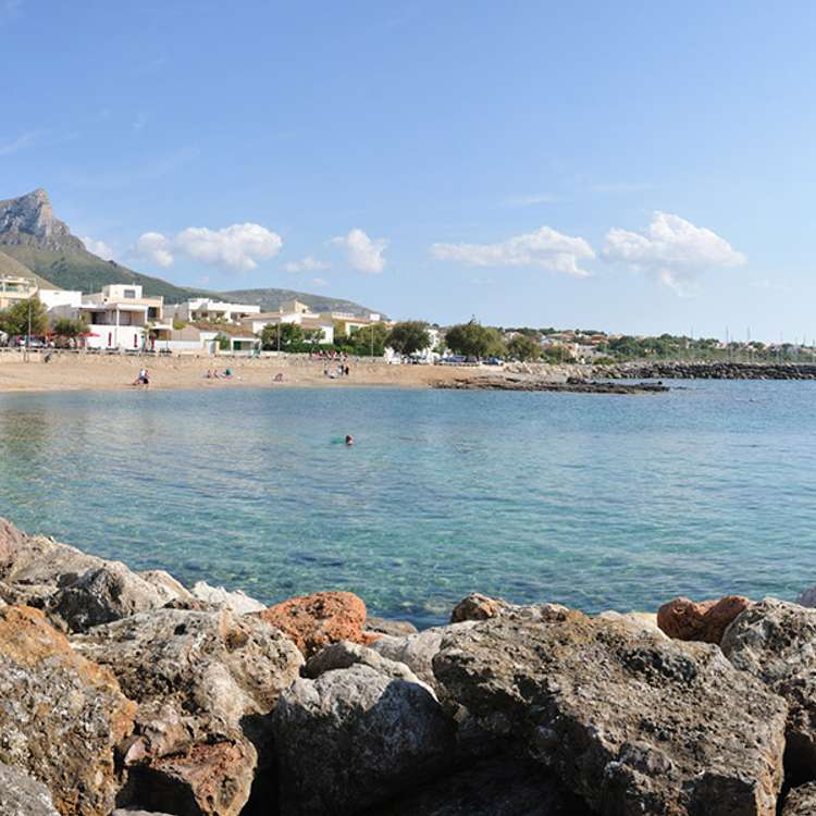 Square strand
