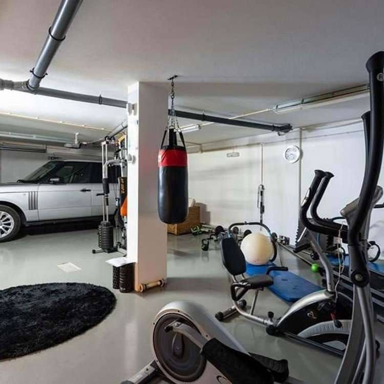 Garage