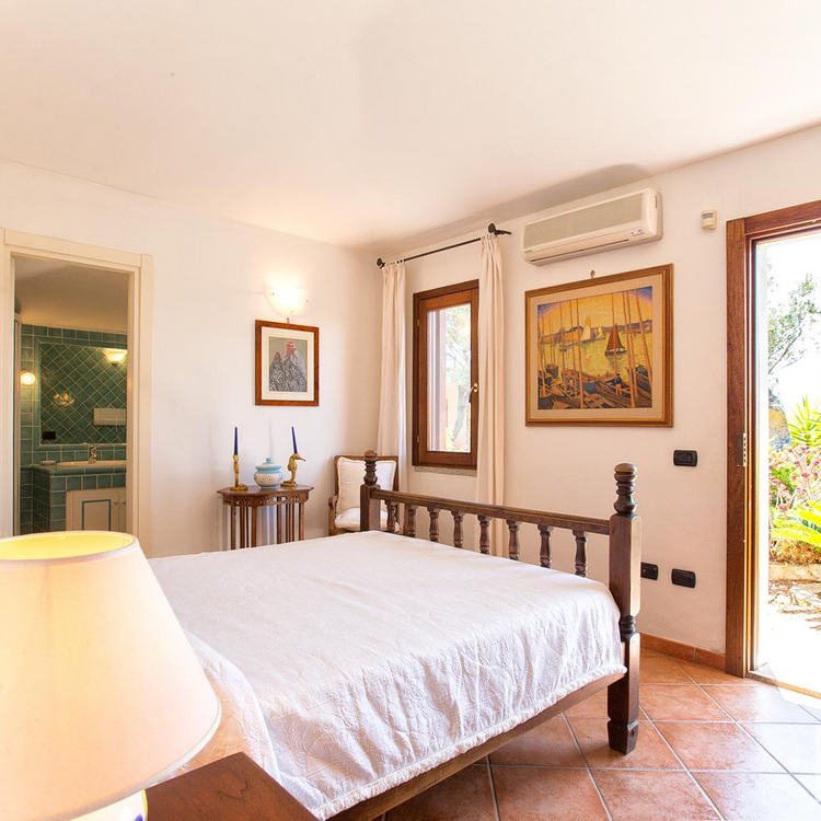 Wunderschöne freistehende Villa mit Meerblick in | Kaste Immobilien