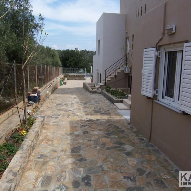 Terrasse / Seitengang 