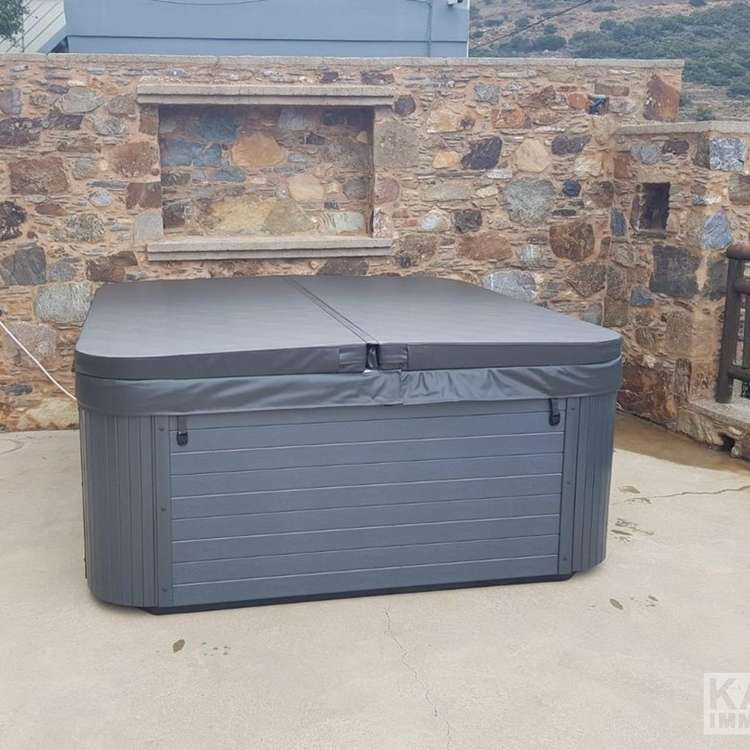 Jacuzzi / Whirlpool