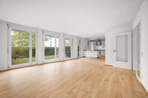 QQI: 3-Zimmer-Gartenwohnung I Direkt am Nymphenburger Schlosspark!