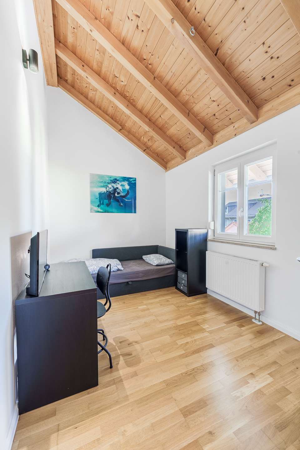 Schlafzimmer rechts