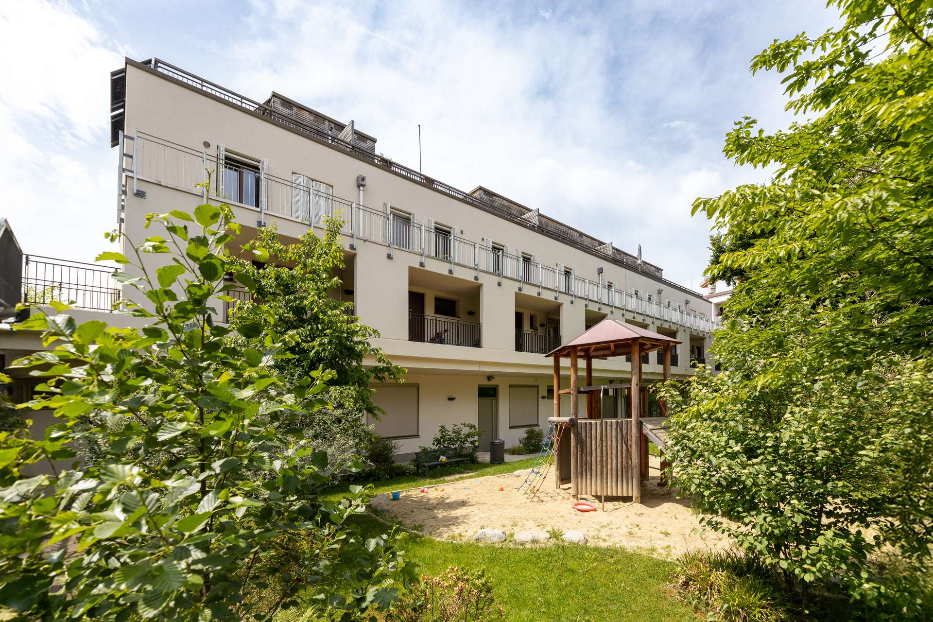 Gebäude