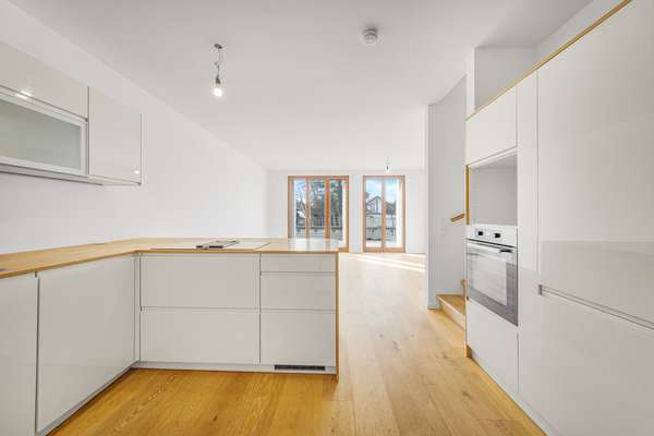 QQI: Erbbaurecht // Großzügige Maisonette über drei Etagen mit Dachterrasse