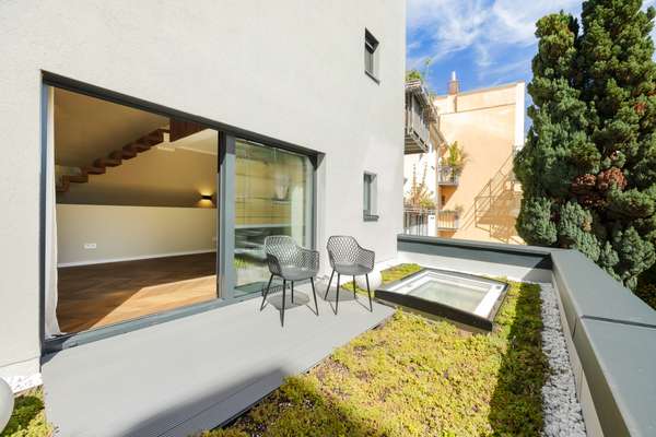 QQI: Glockenbach // Luxus-Townhouse mit Terrassen & Galerie im Rückgebäude