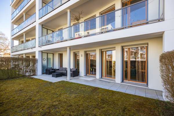 QQI: 3-Zimmer-Gartenwohnung I Direkt am Nymphenburger Schlosspark!