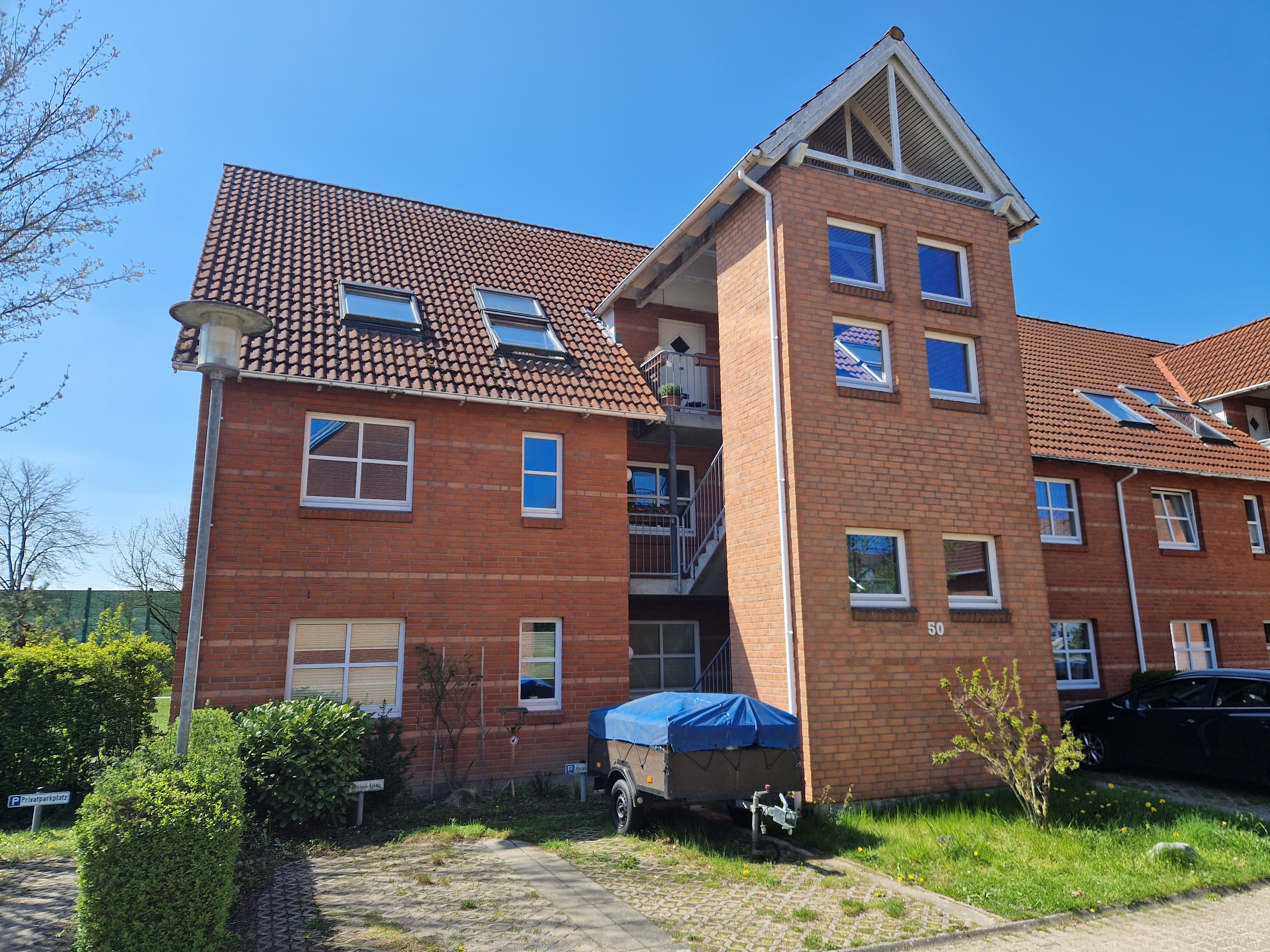 Freie 3-Zimmer Wohnung mit Stellplatz in Schwerin-Krebsförden