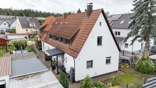 Ruhe, Natur und Stadtnähe vereint – Traumhaftes Reiheneckhaus in Nürnberg-Moorenbrunn