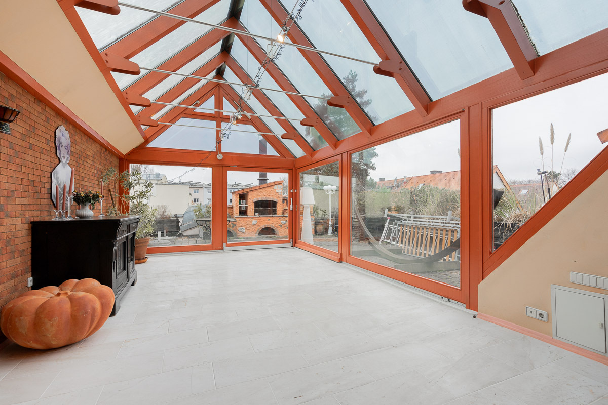 Wintergarten mit Zugang zur Dachterrasse