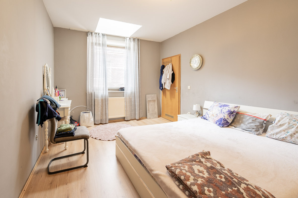 Schlafzimmer (2) EG