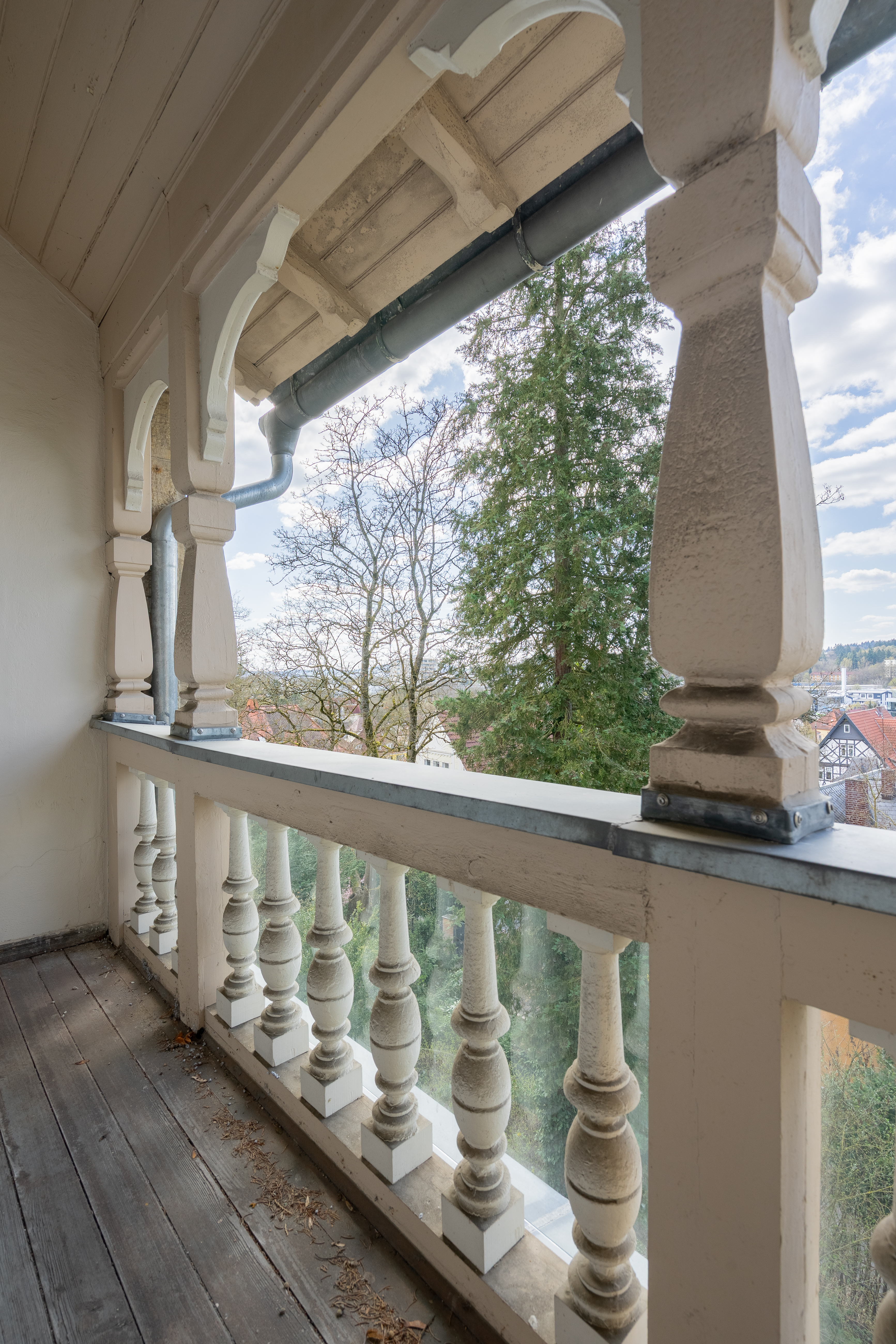 Balkon mit Blick über den Marienberg