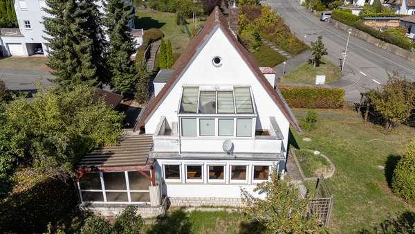 Zweifamilienhaus mit großem Garten und Potenzial! - Coburg
