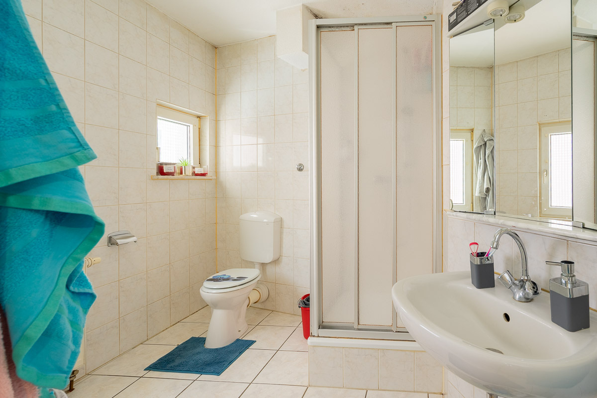 Badezimmer 1.OG