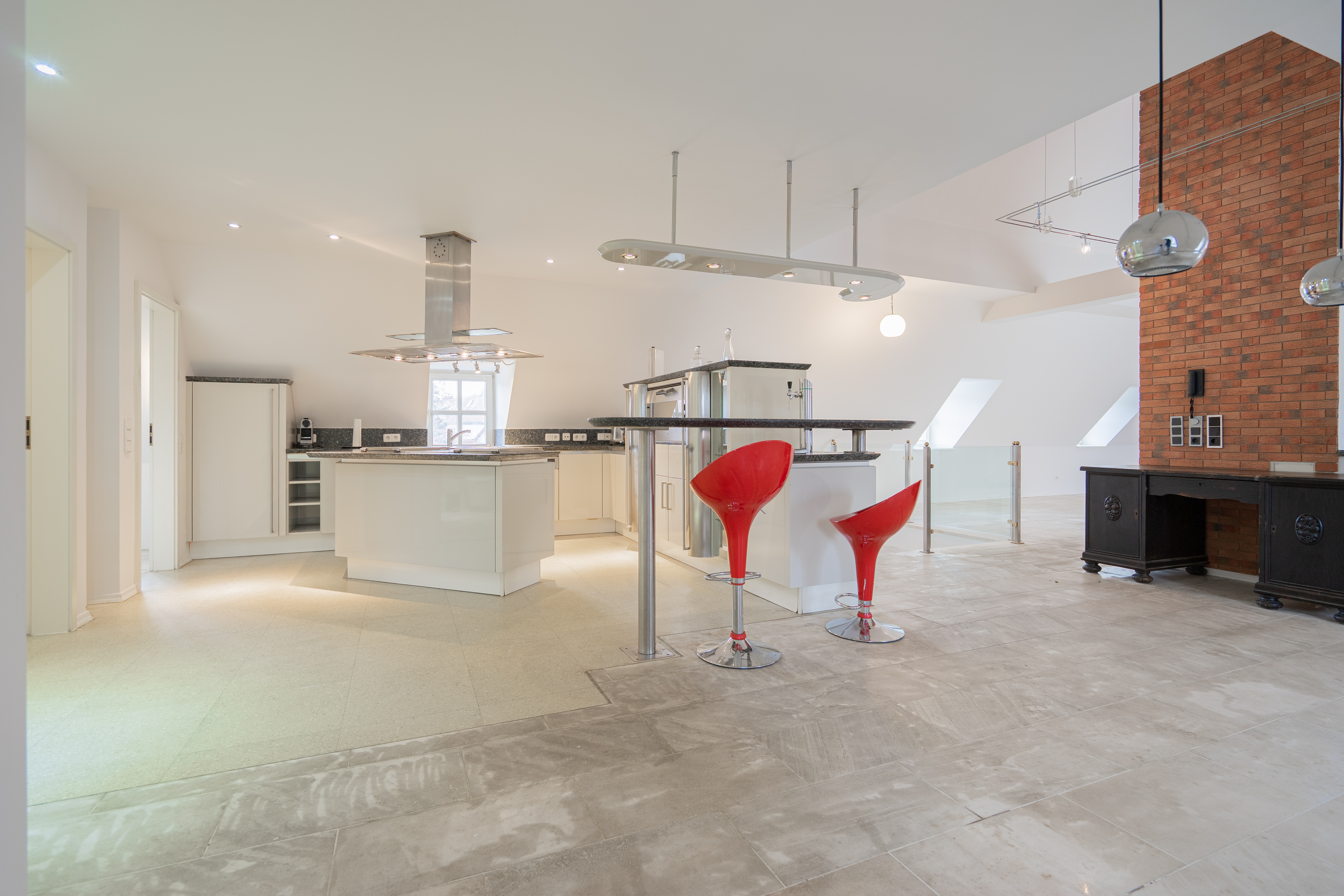 Küche mit Essbereich