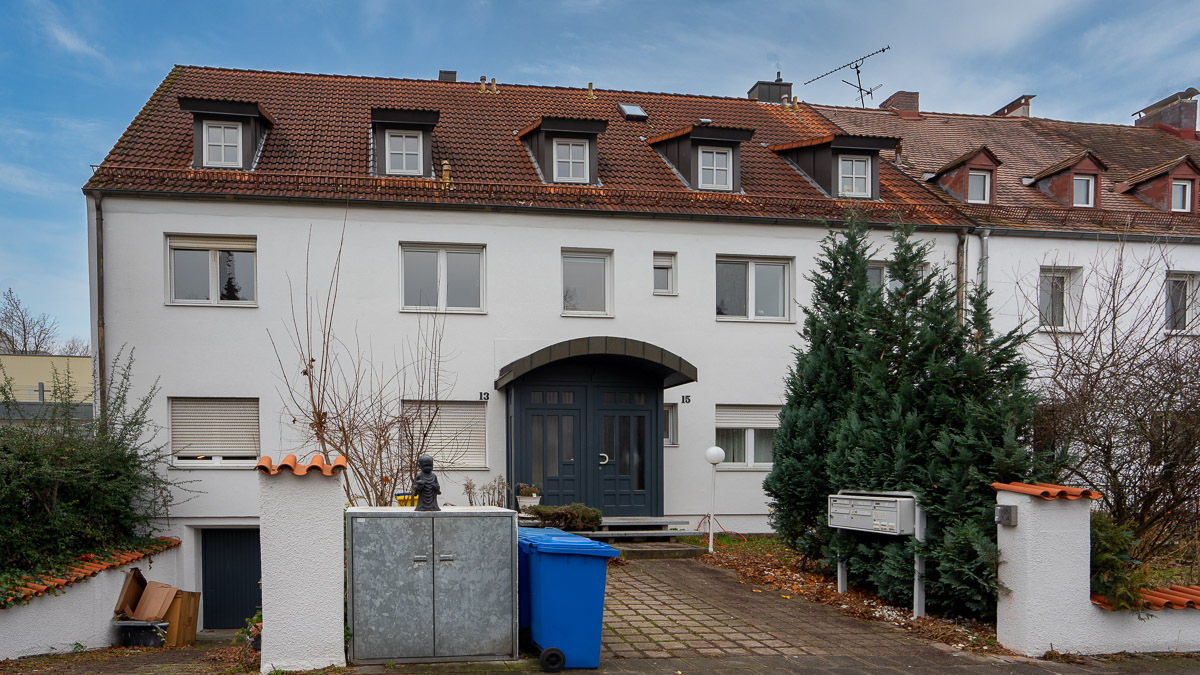 Gebäude Vorderansicht