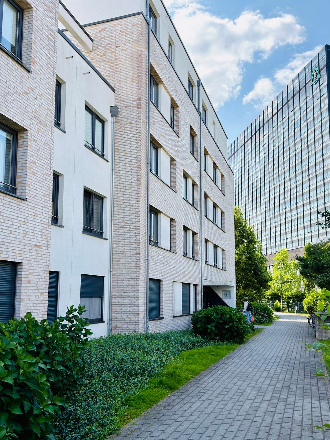 Helle 3-Zimmer-Wohnung mit Südbalkon und Tageslichtbad in Othmarschen