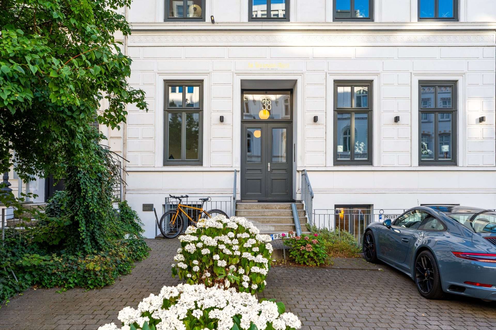 Altbau-Maisonette an der Alster: Denkmal mit eigenem Eingang nahe Alster