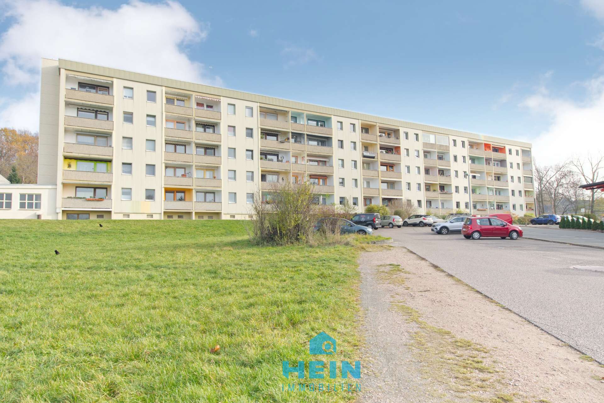 Sonnige 2-Zimmer Oase mit Südwestbalkon und Schlossblick