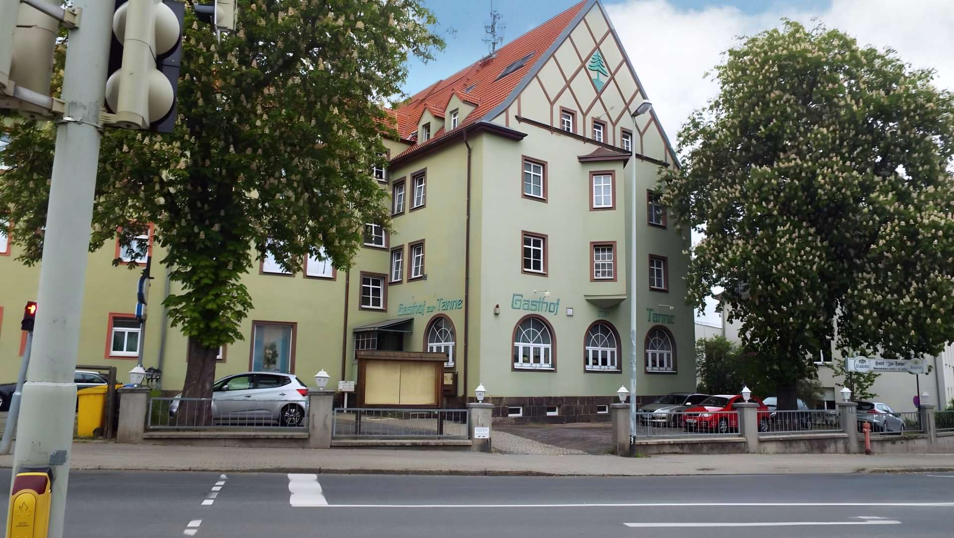 Faktor 10! Drei voll möbliert und vermietete Wohnungen im Paket - provisionsfrei!
