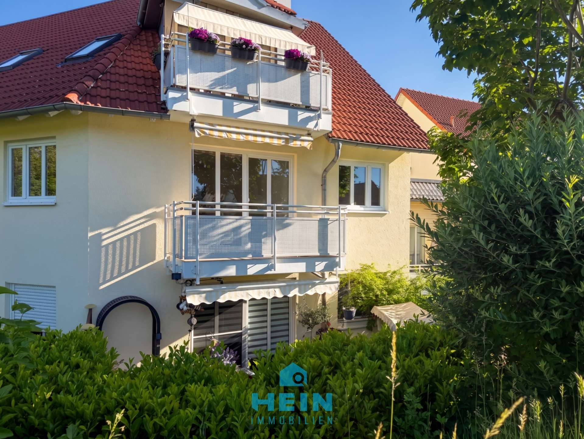 Wohlfühlen garantiert: Helle 3-Zimmer-Wohnung mit sonnigem Balkon, Stellplatz und Einbauküche!