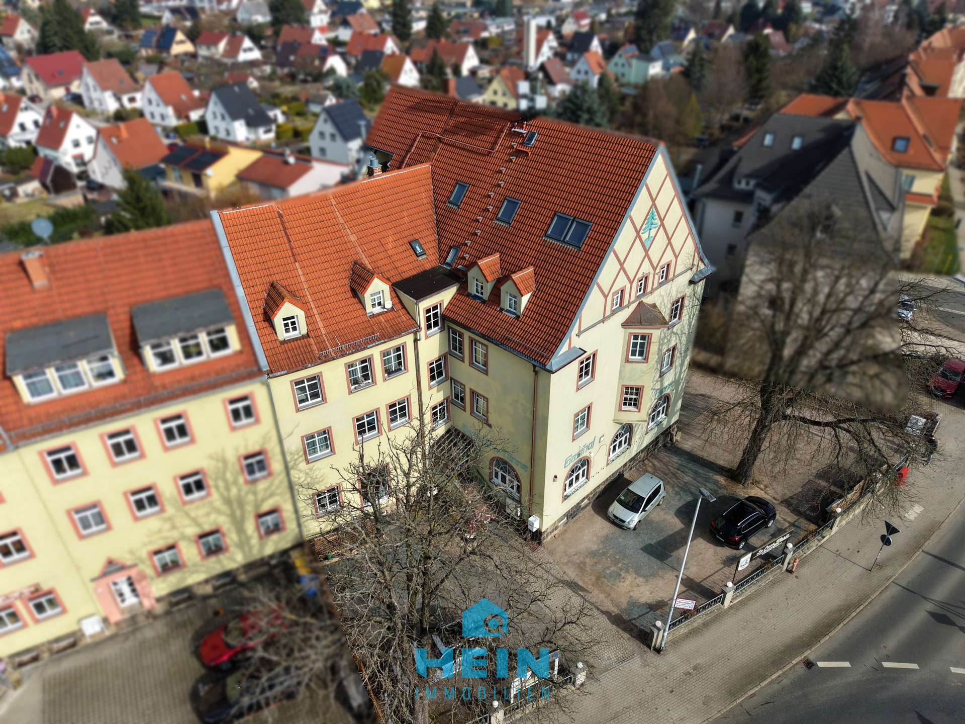 Faktor 6,5: 13er-WEG-Paket in Kliniknähe! Maisonette, BHKW-Heizung & 100% Anteile für Strategen!