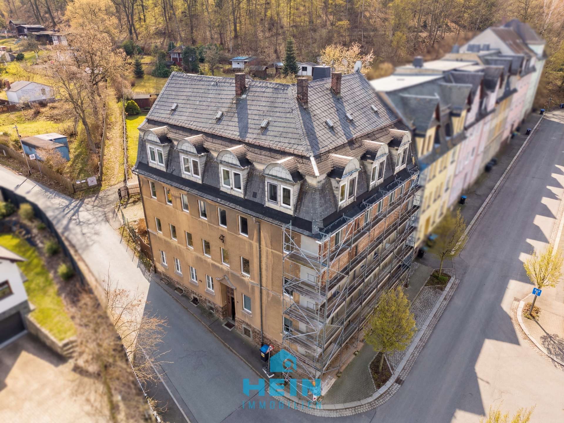 Investoren-Paket: 8 Eigentumswohnungen mit vorbereiteter Sanierungsgrundlage in beliebter Lage!