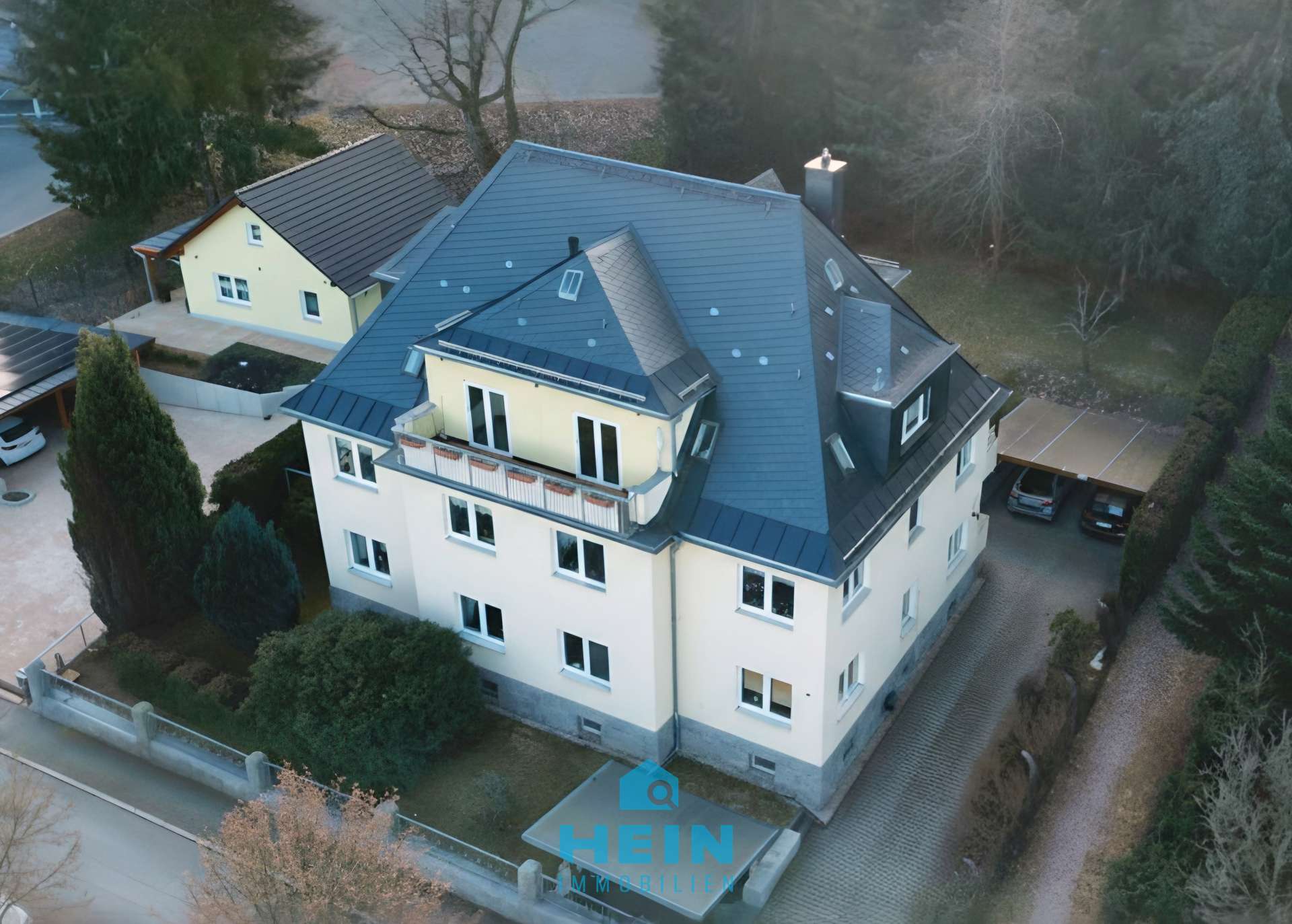 Solide investieren & großzügig wohnen – Mehrfamilienhaus mit Dachterrasse