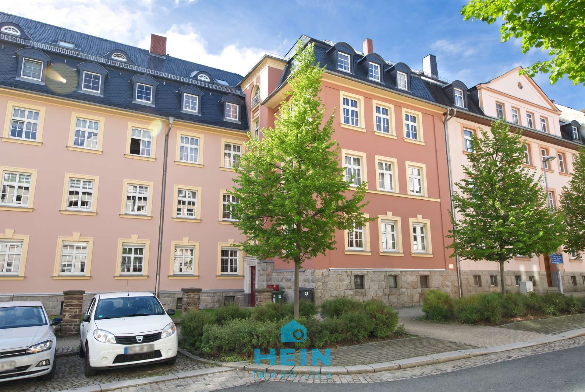 Ruhig & begehrt: Erdgeschosswohnung mit Terrasse auf dem Zeller Berg