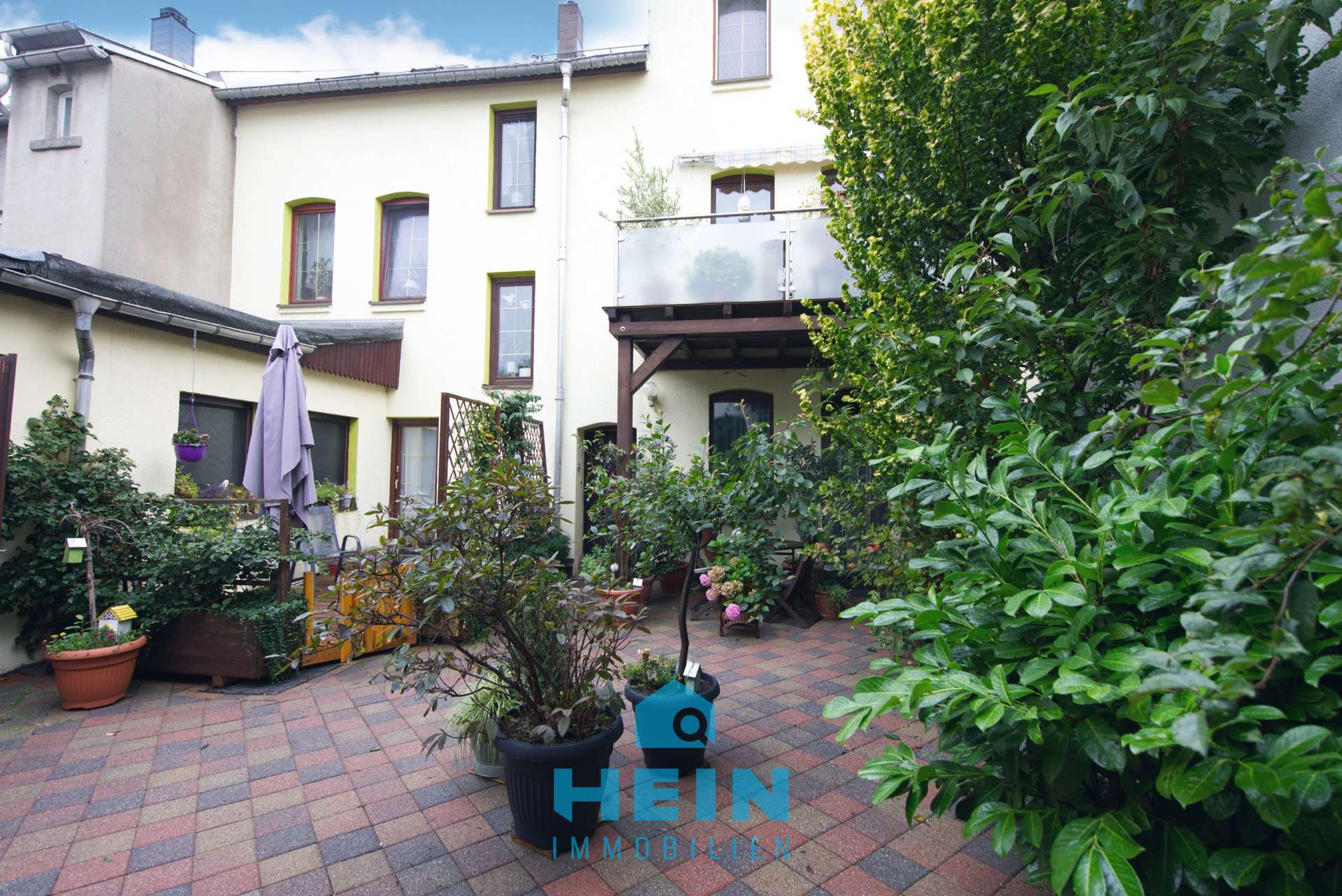 Zweifamilienhaus mit Charme: Eigennutzung & Mieteinnahmen plus vielseitiges Nebengebäude