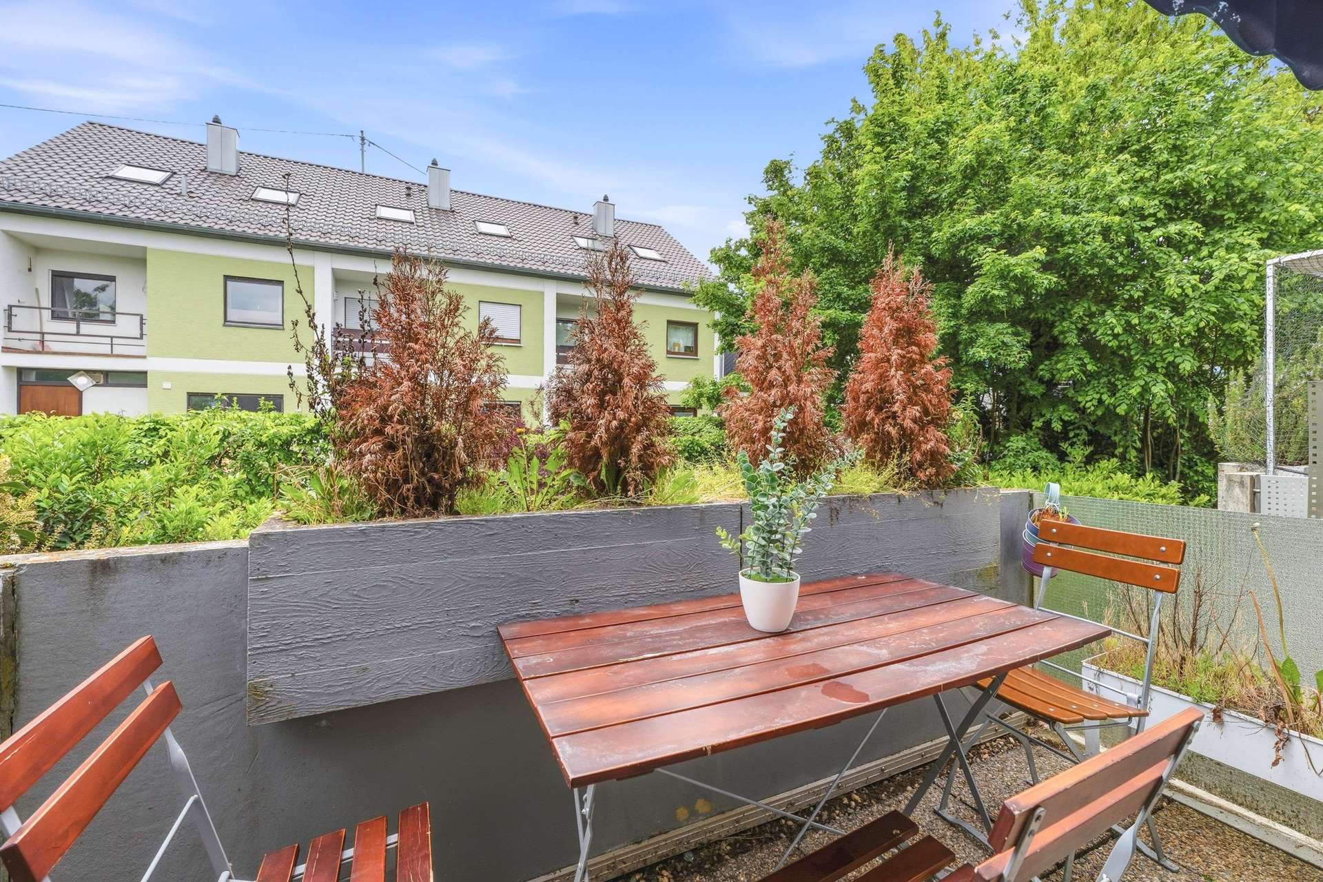 11 Erstes Balkon