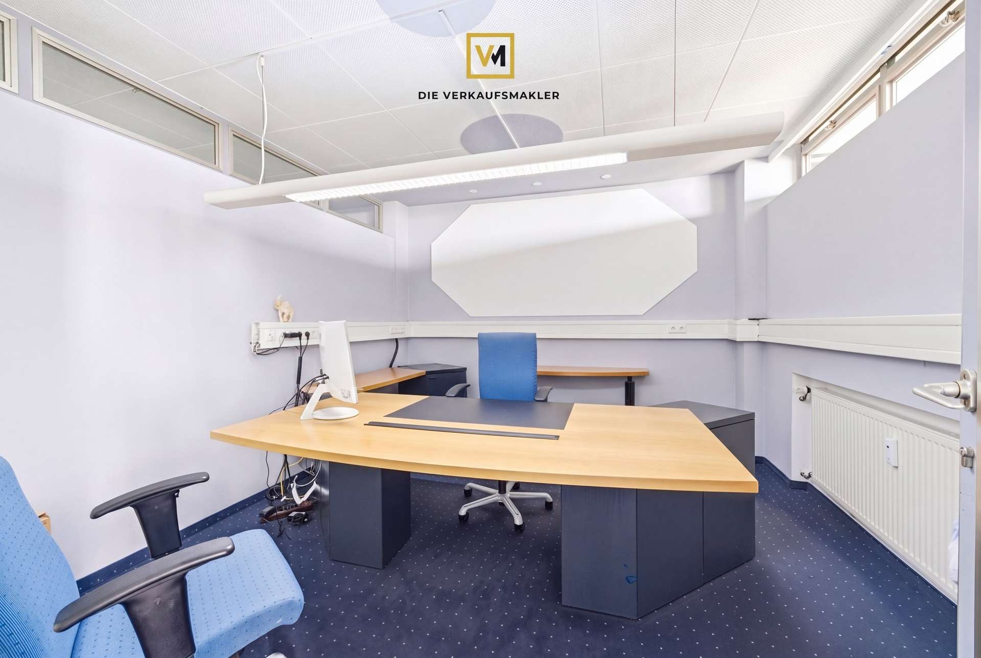 Büro – digital bearbeitet, Gegenstände entfernt