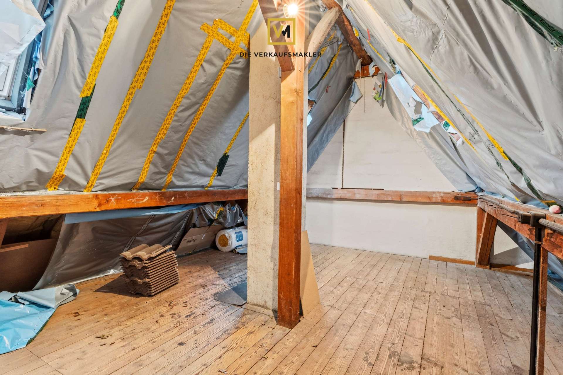 09 Dachboden