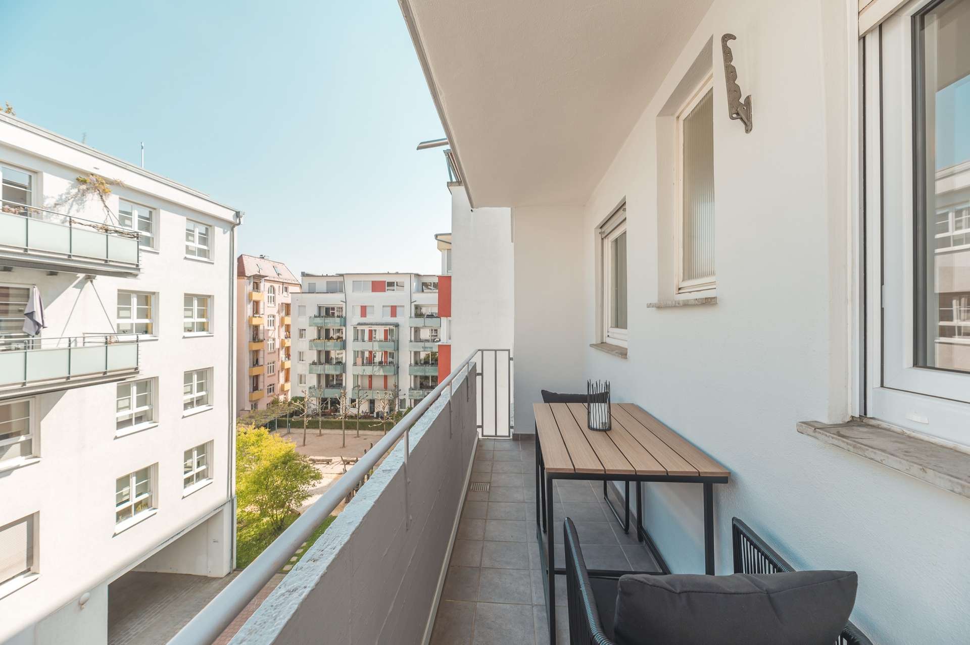 Balkon, zweite Ansicht