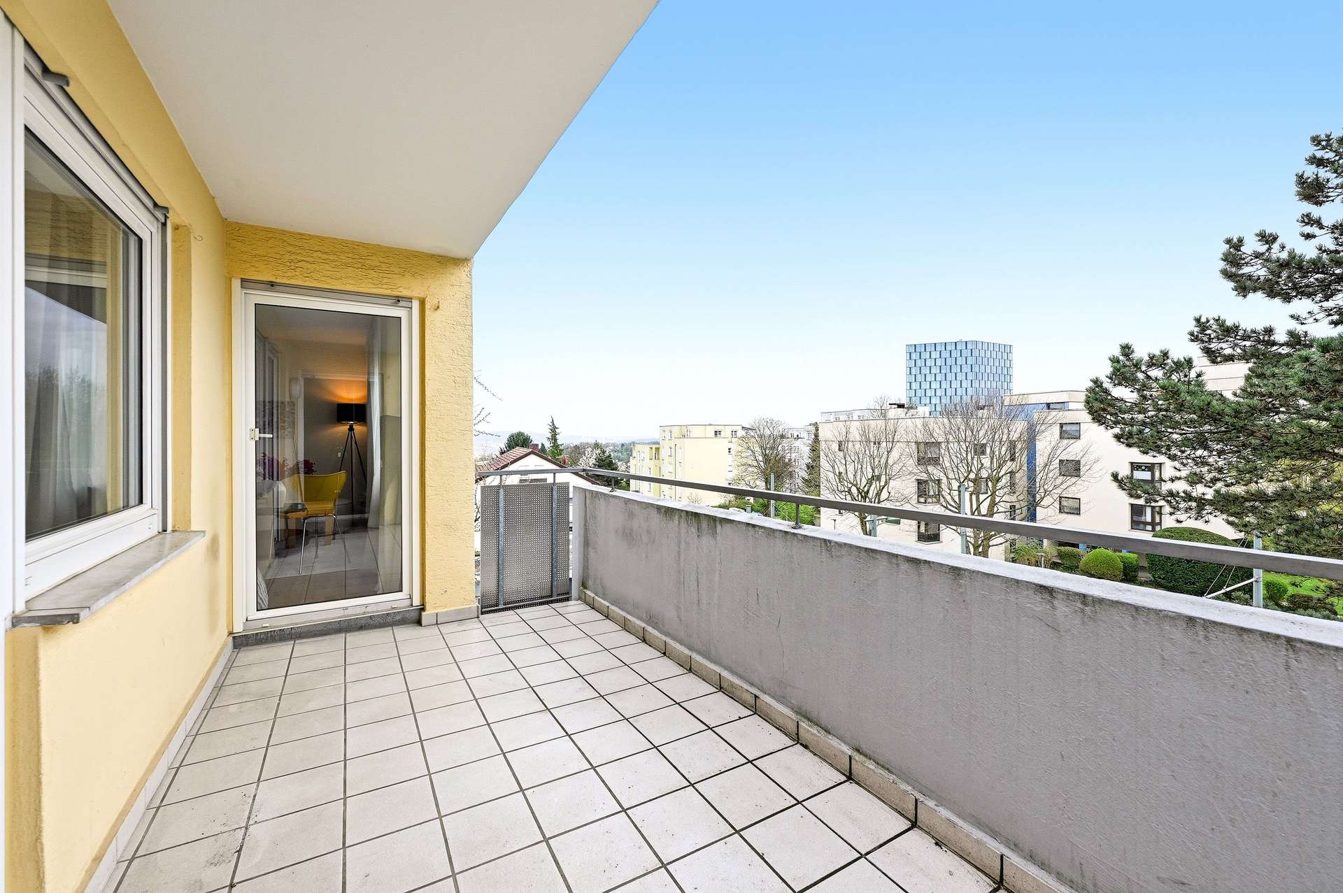 12 Balkon