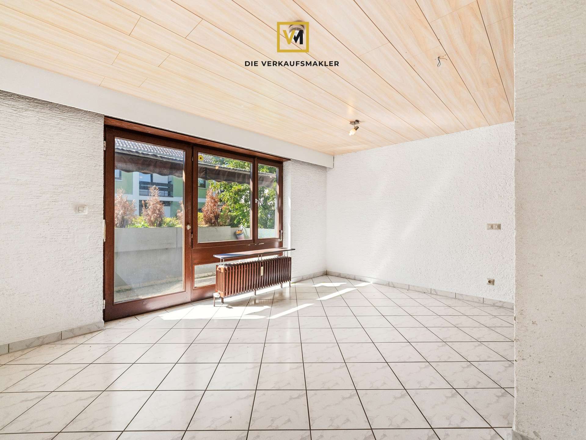6 % Bruttorendite bei 600 € Miete: 1-Zi-Apartment mit Balkon in Stetten