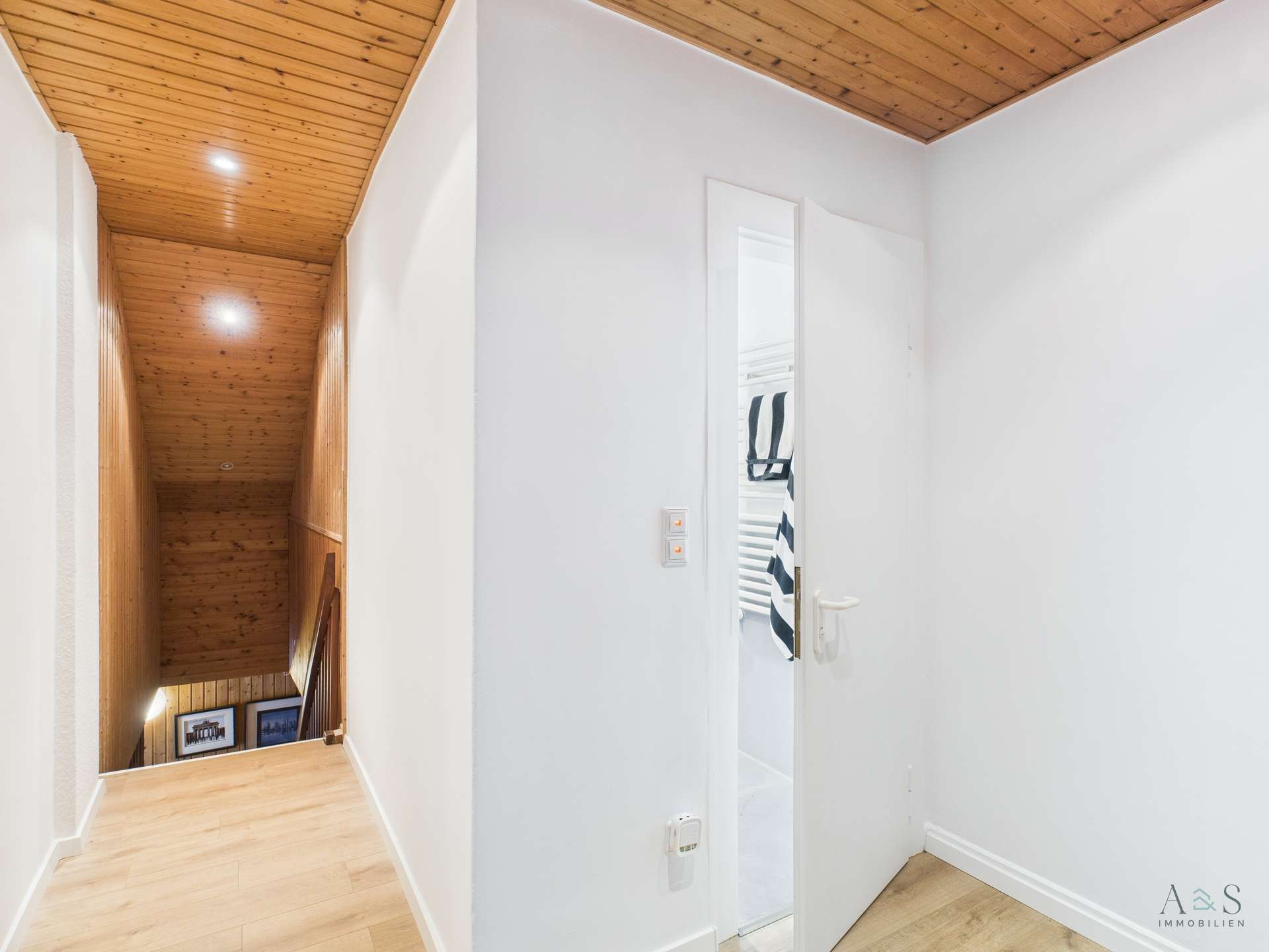 Flur-Treppe-Wohnung-2