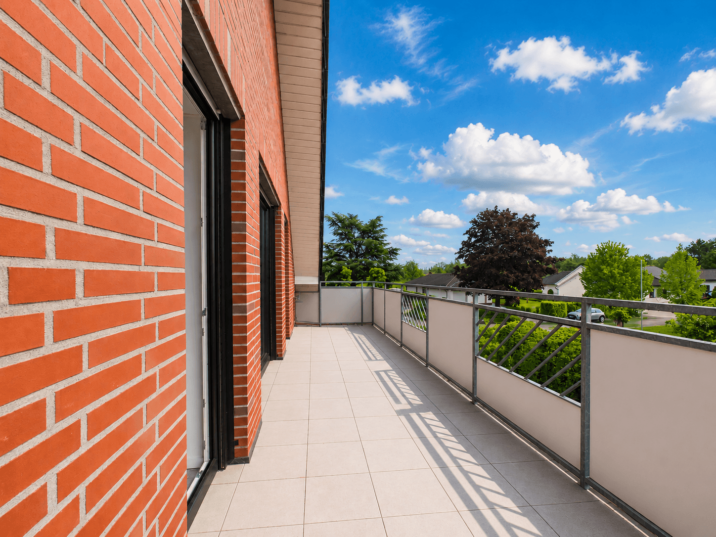 Balkon mit KI gereinigt
