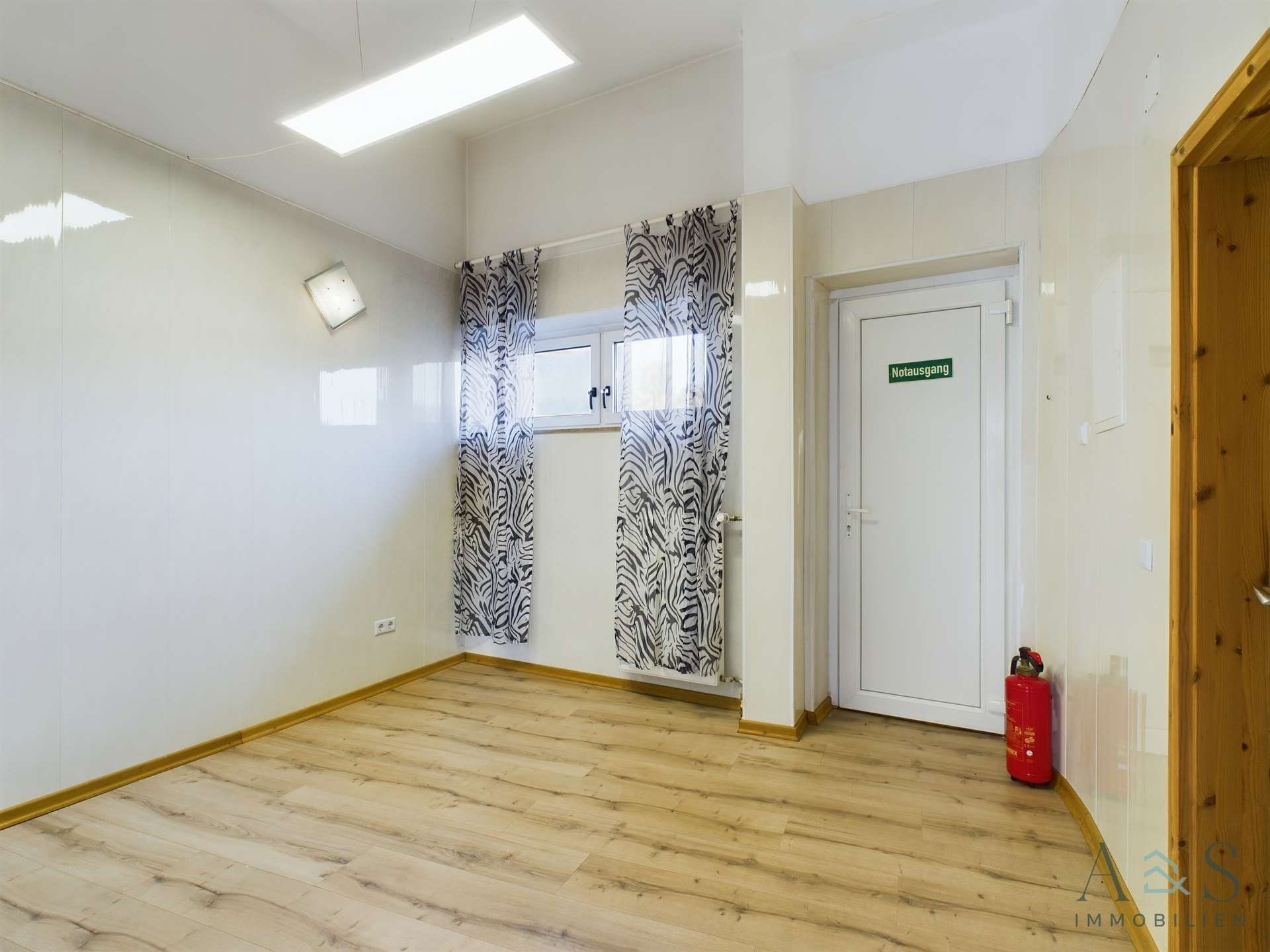 Flexibler Nebenraum für Office oder Wohnzwecke
