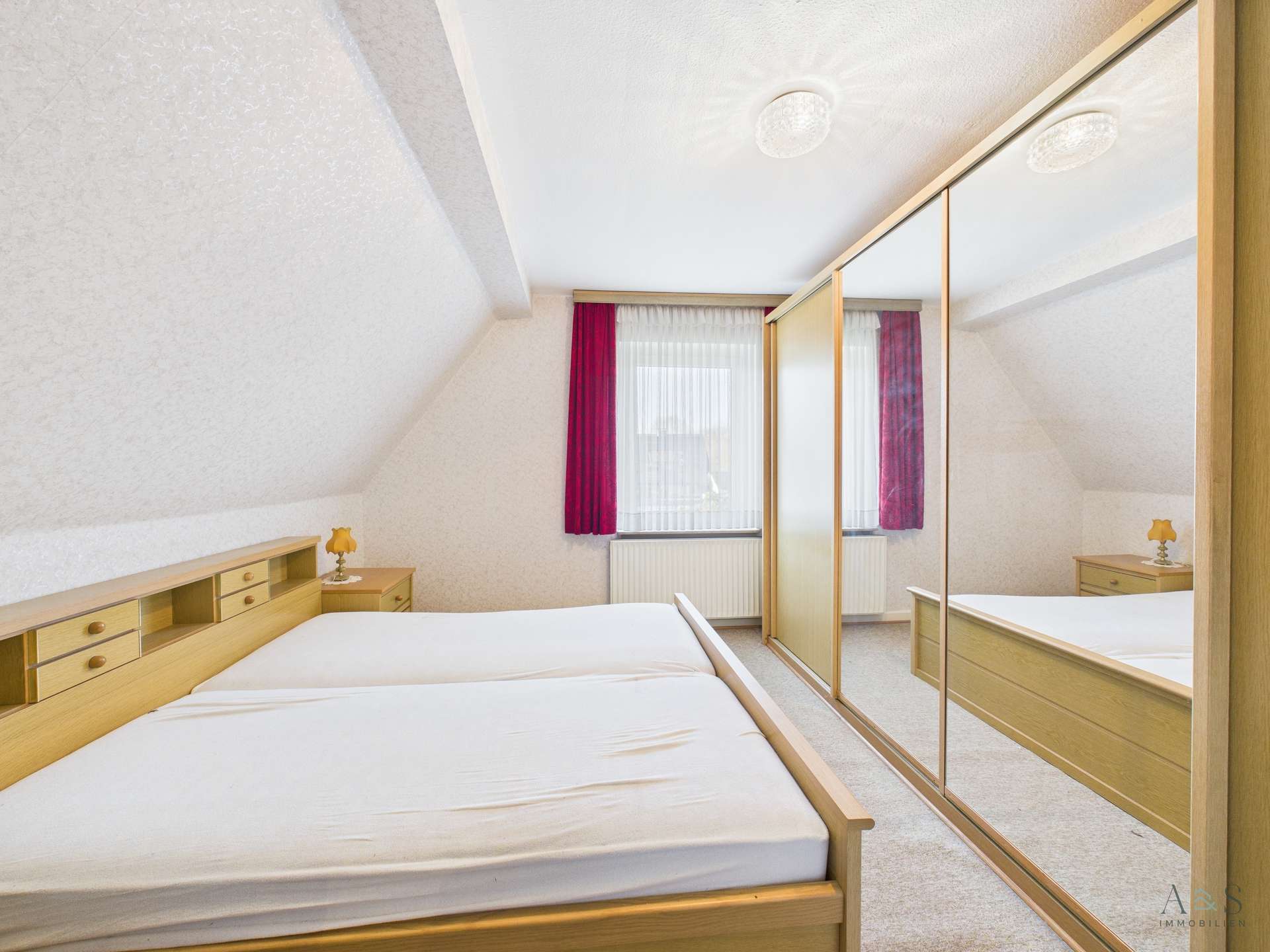 Schlafzimmer OG
