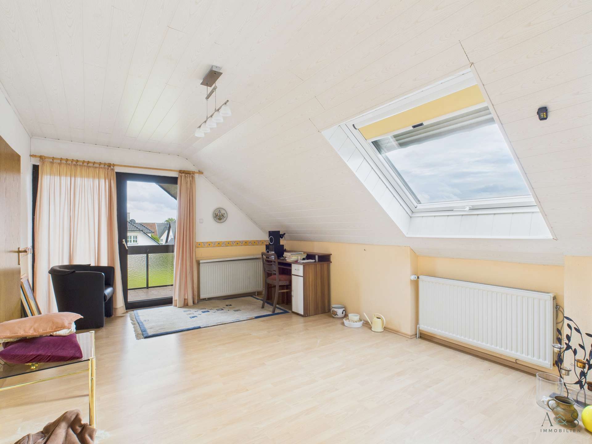 Wohnzimmer DG