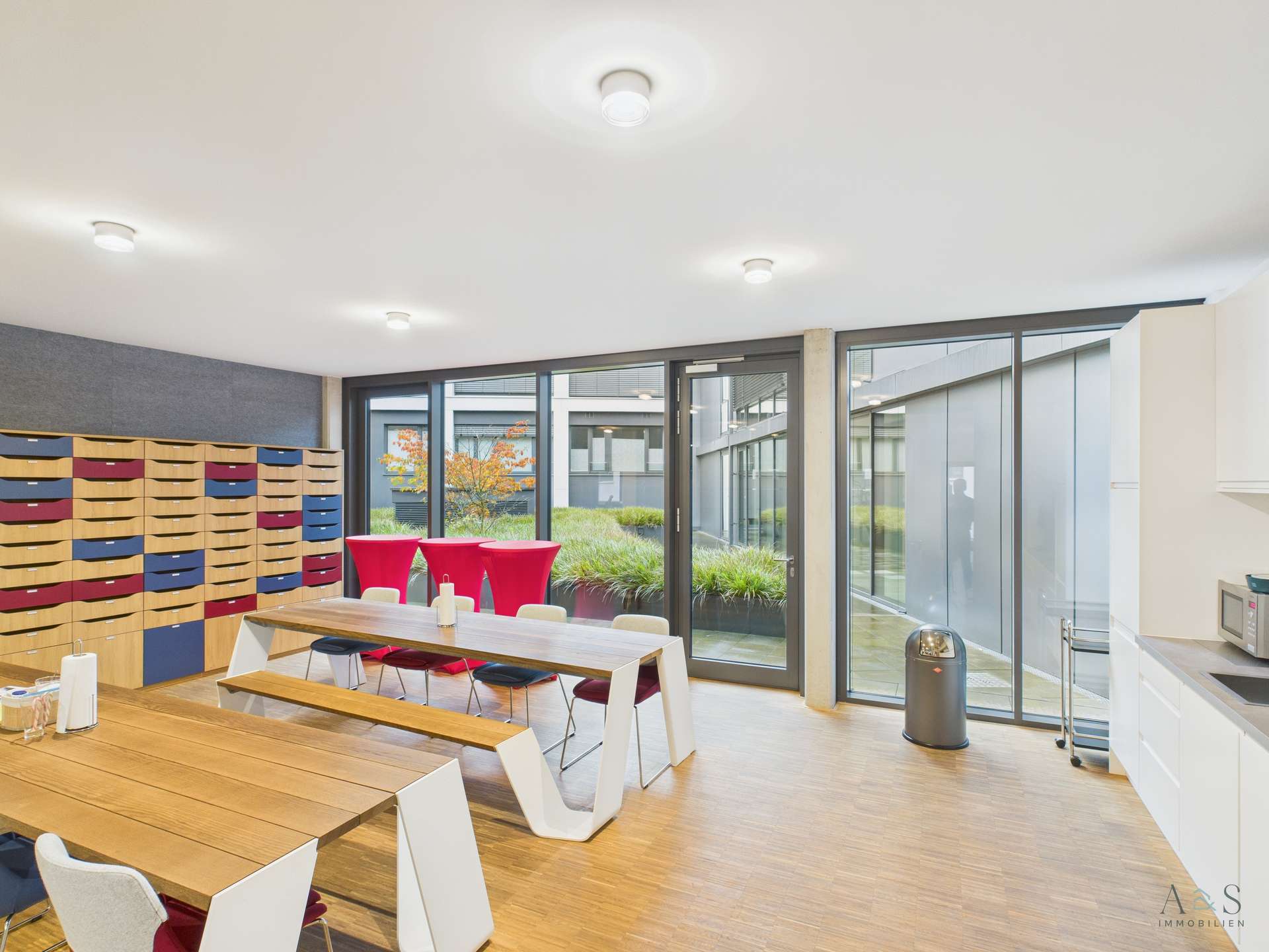 Mitarbeiter Bürotrakt-62-OG