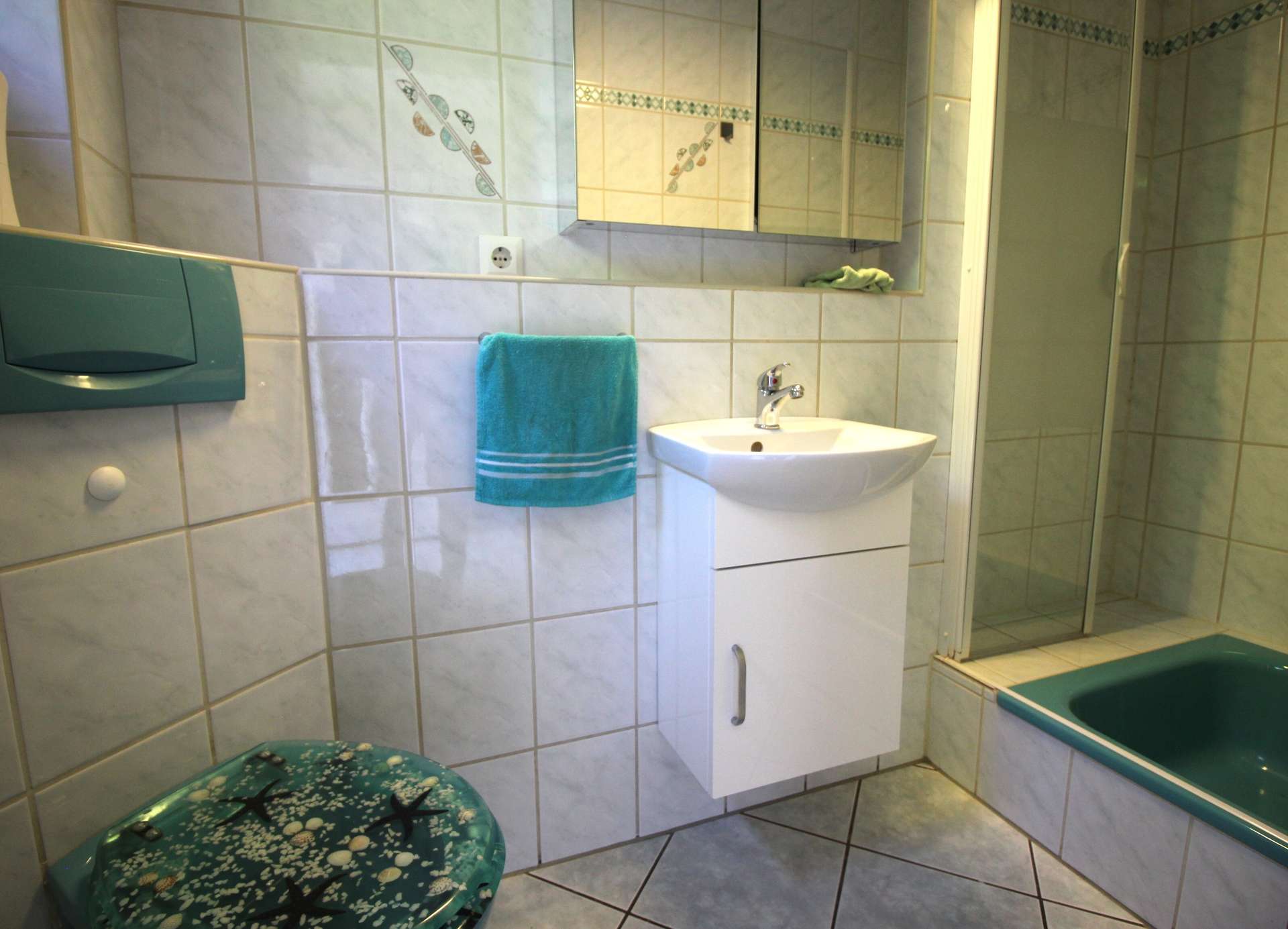 EG-Bad mit Dusche