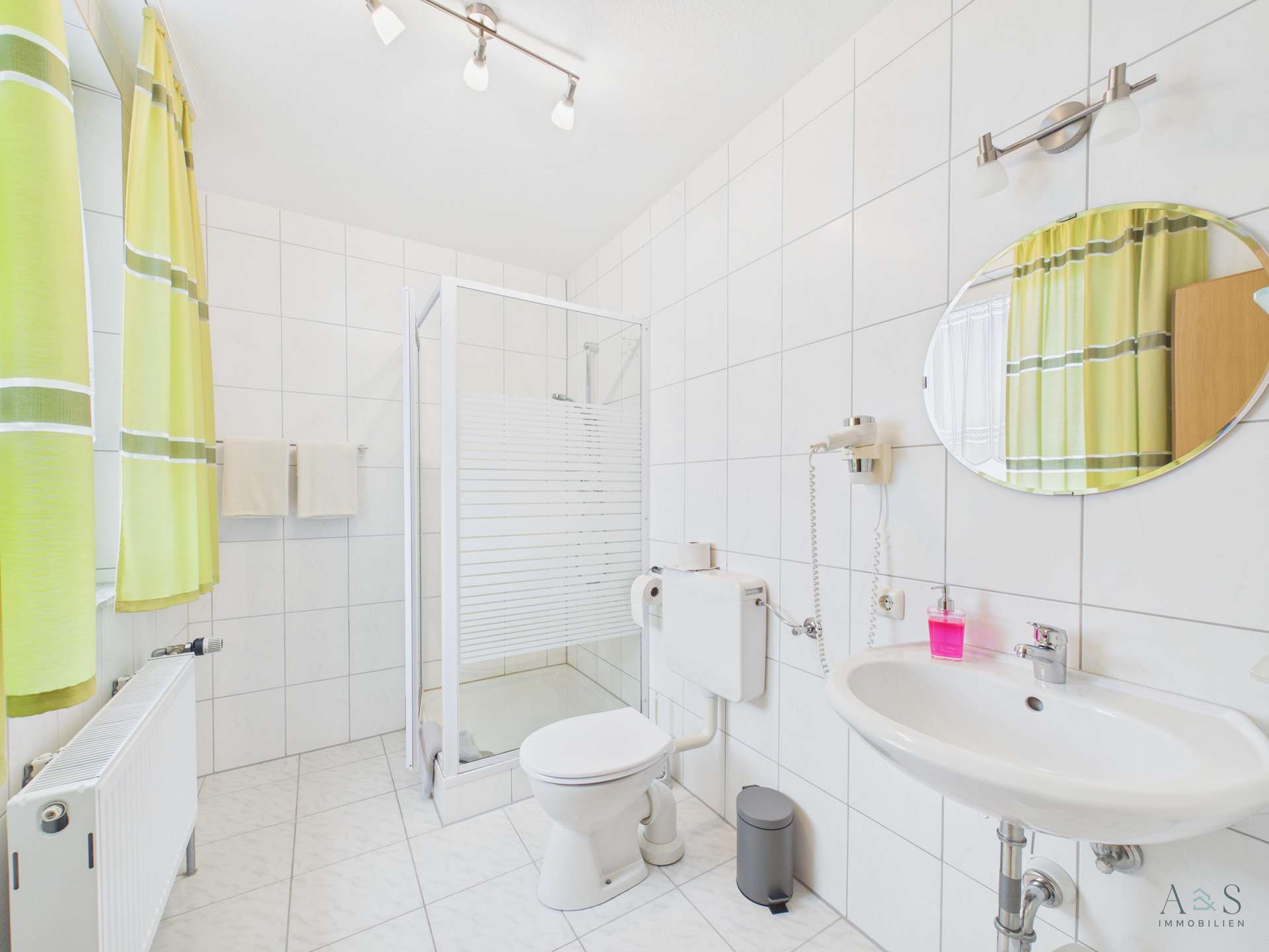 Bad zum Gästezimmer