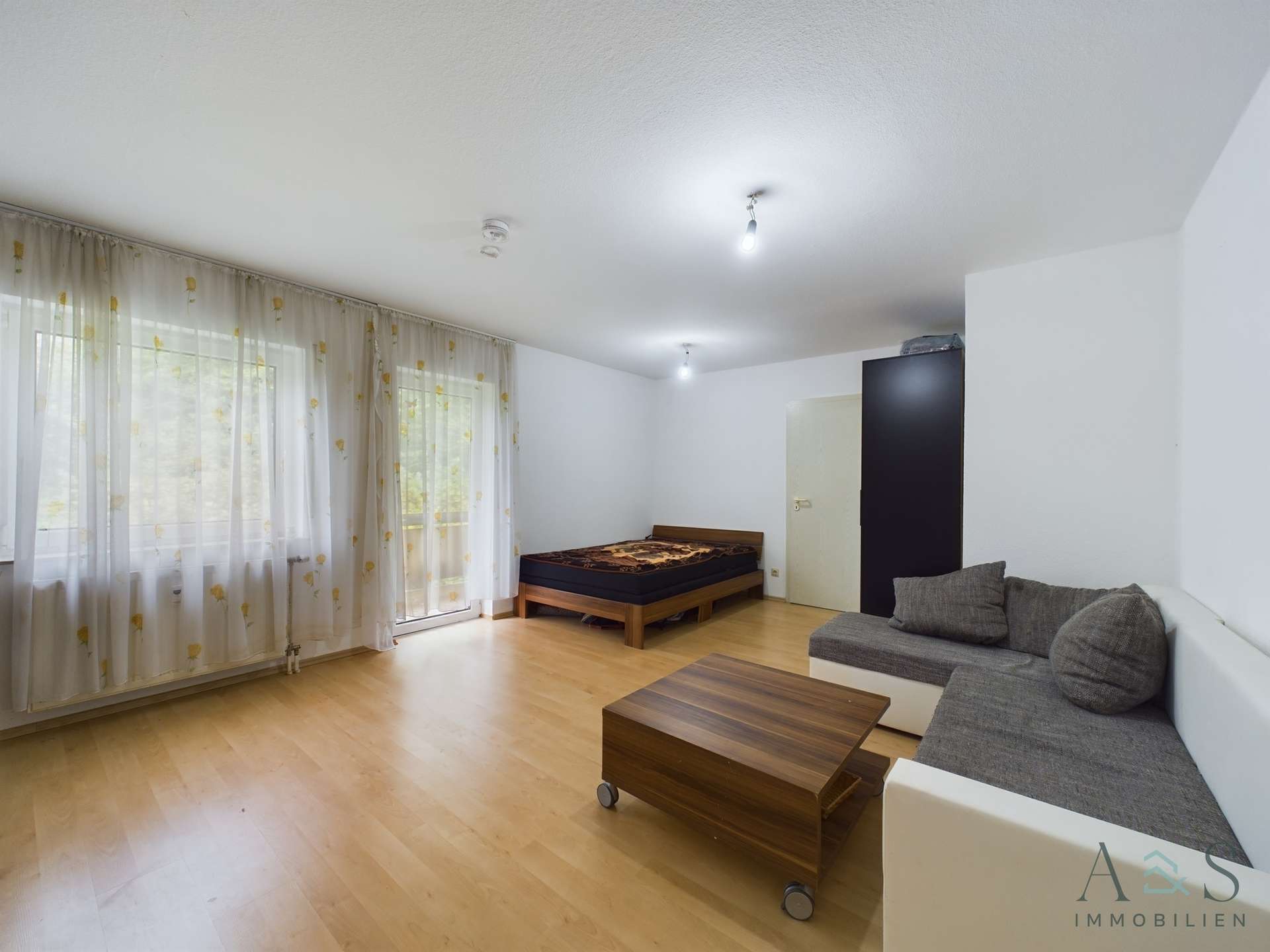 Wohn- Schlafzimmer