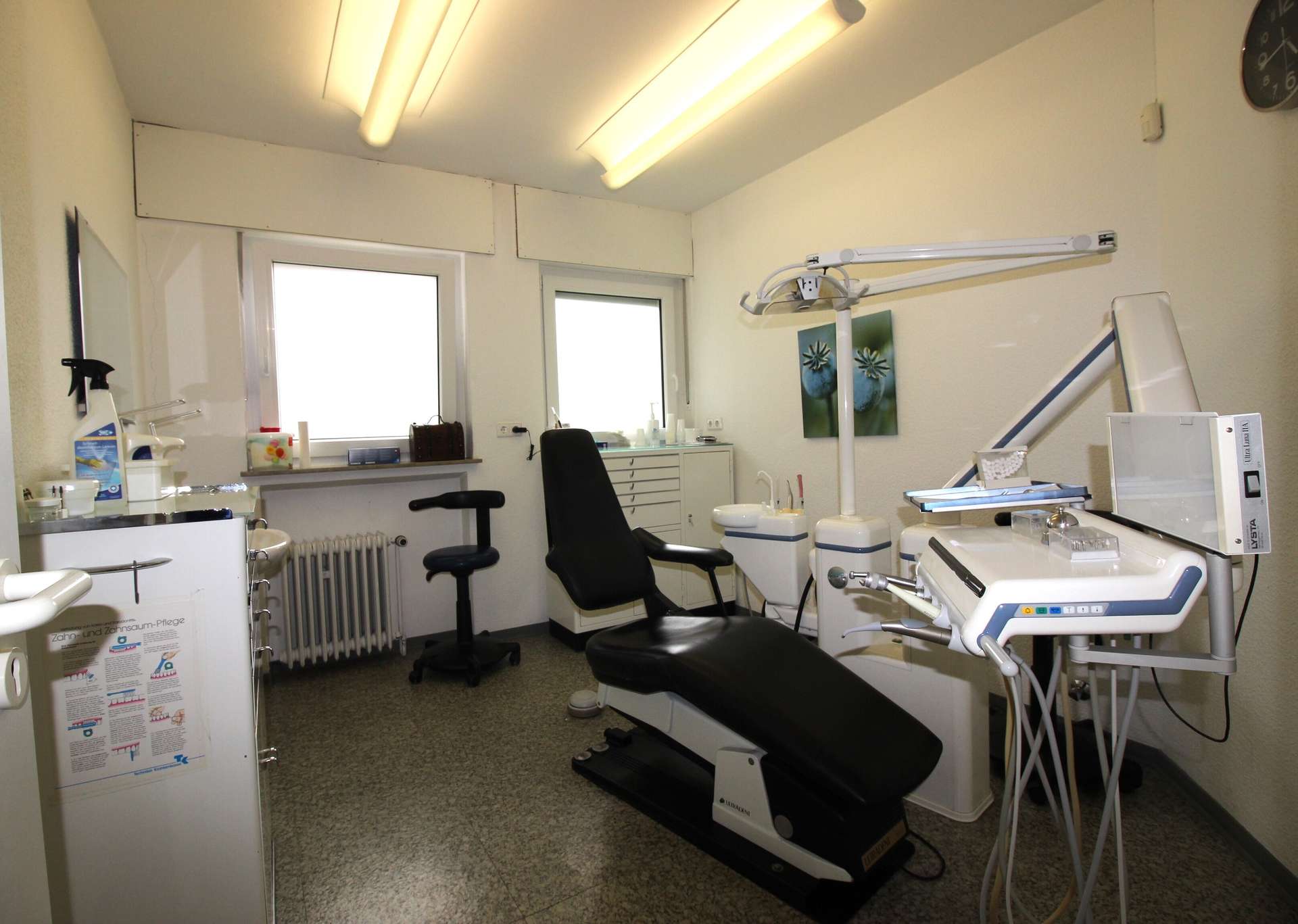 Behandlung/Büro1